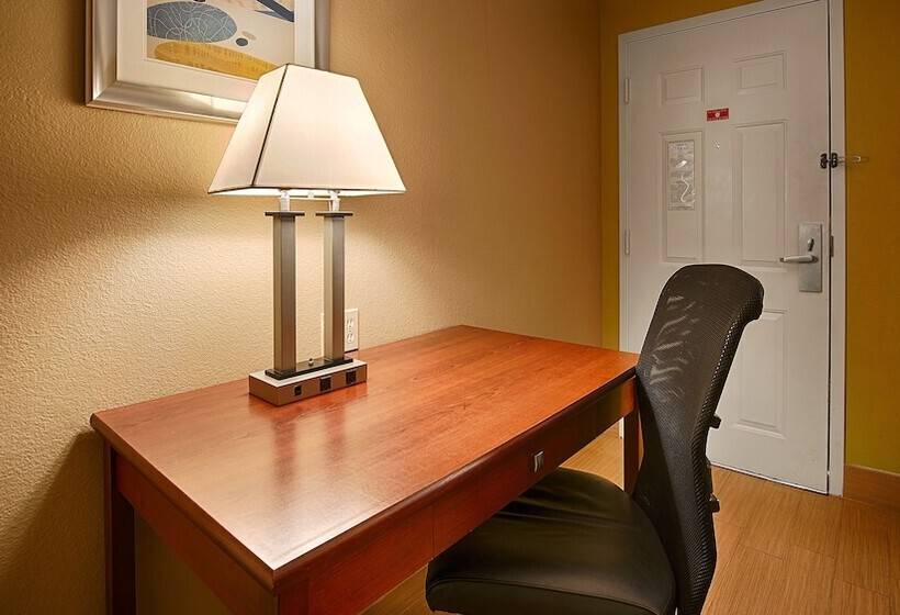 غرفة قياسية لذوى الاحتياجات الخاصة, Best Western Sandman