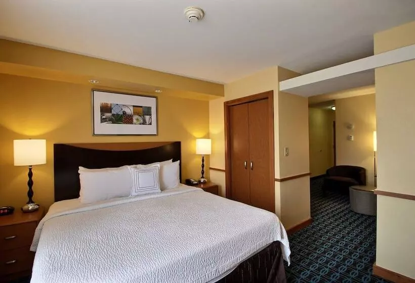 سوئیت برای معلولان, Fairfield Inn & Suites By Marriott Milwaukee Airport