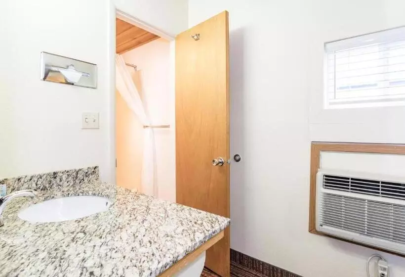 اتاق استاندارد یک نفره, Teton West Motel