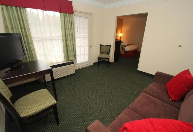 スイート, Black Bear Inn & Suites