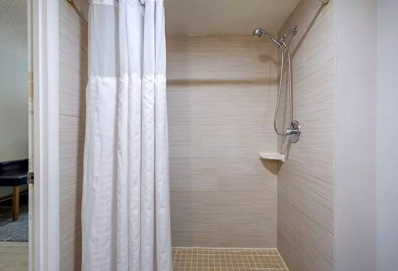 Standard-invahuone King-vuode, Comfort Inn & Suites Alexandria West