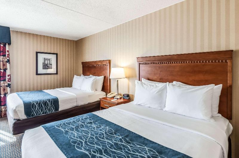 Люкс, Comfort Inn & Suites Alexandria West