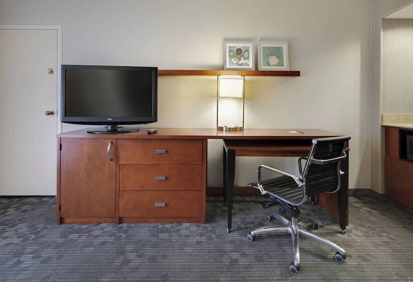 Люкс, Courtyard Atlanta Marietta/i75 North