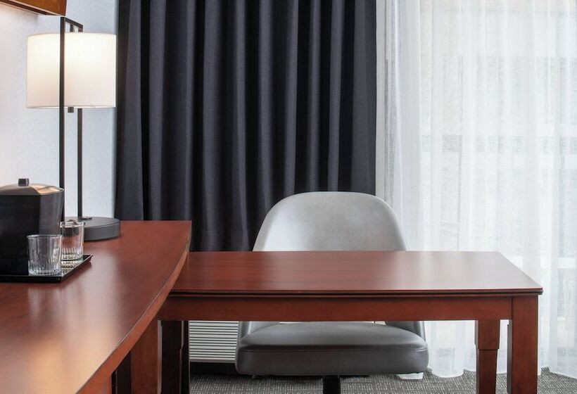 带2个双人床的标准工作室, Courtyard By Marriott Dulles Airport Herndon/reston