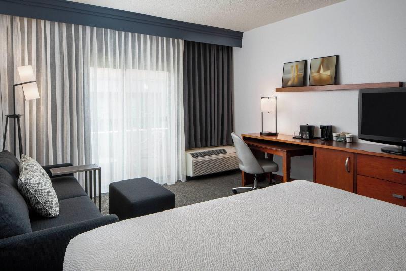 带大床的标准间, Courtyard By Marriott Dulles Airport Herndon/reston