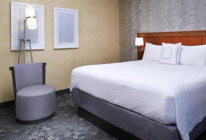 Люкс Кровать Кинг, Courtyard By Marriott Lexington North