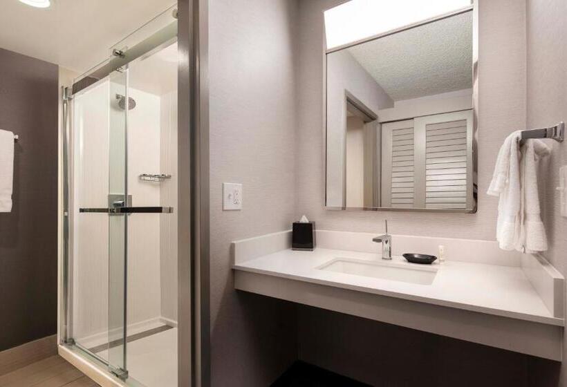 标准间, Courtyard By Marriott Fresno