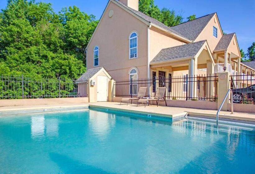 غرفه قياسيه سريرين مزدوجين, Days Inn By Wyndham Canton