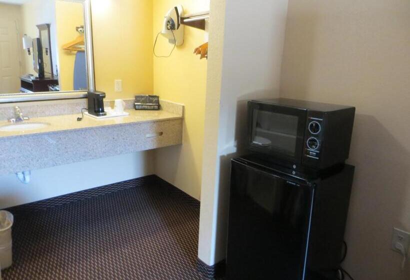 غرفة قياسية سرير كينج, Days Inn By Wyndham Canton