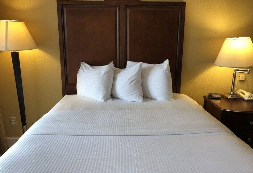 غرفه قياسيه سريرين مزدوجين, Days Inn By Wyndham Fort Walton Beach