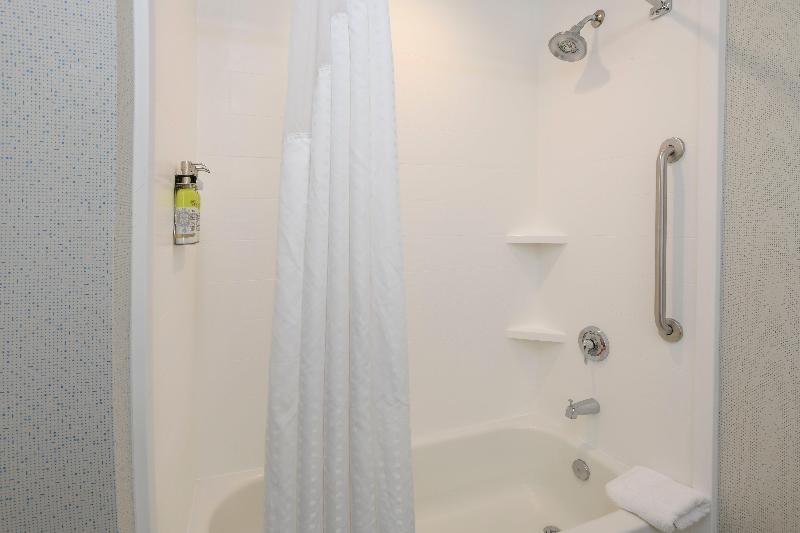 חדר סטנדרט עם מיטת קינג, Holiday Inn Express Hotel & Suites Richwood   Cincinnati South, An Ihg