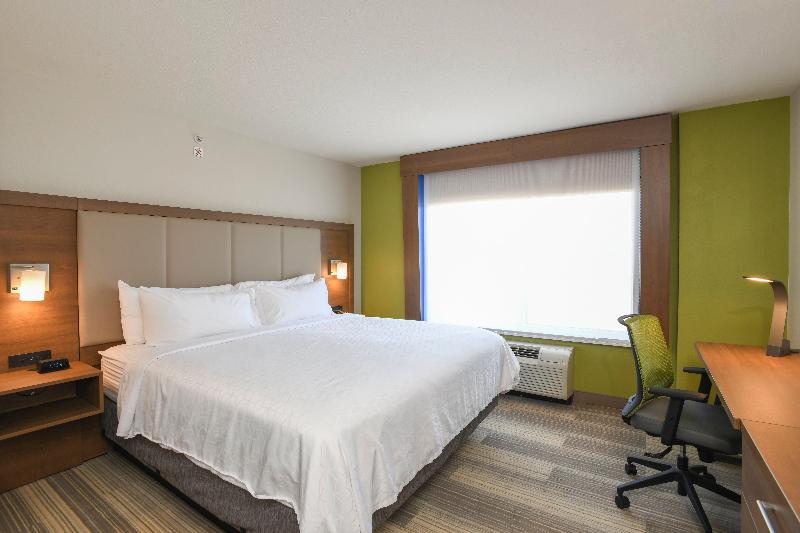 חדר סטנדרט עם מיטת קינג, Holiday Inn Express Hotel & Suites Richwood   Cincinnati South, An Ihg