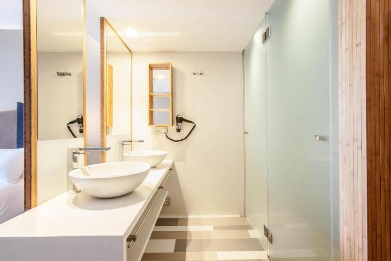 מיטת קינג בסוויטה, Holiday Inn Express Hotel & Suites Richwood   Cincinnati South, An Ihg