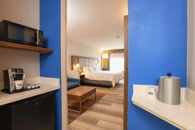 身障者適用スイートルーム, Holiday Inn Express Hotel & Suites Richwood   Cincinnati South, An Ihg