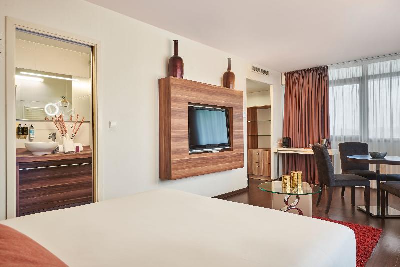 חדר דלוקס מותאם לאנשים עם מוגבלויות, Holiday Inn Express Hotel & Suites Richwood   Cincinnati South, An Ihg