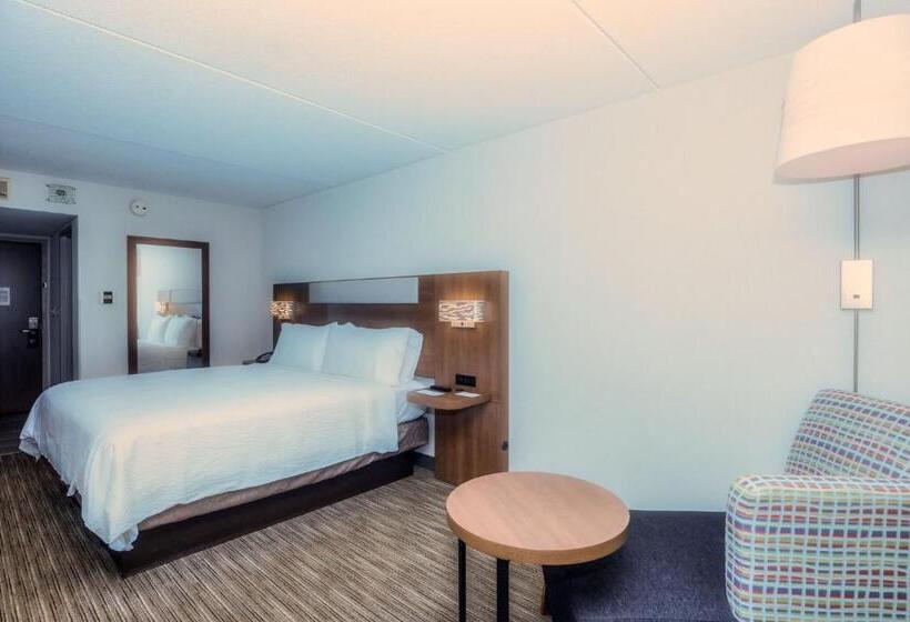 스탠다드 룸 킹사이즈 침대, Holiday Inn Express Boston Saugus, An Ihg