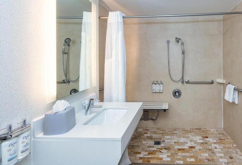 غرفة قياسية سرير كينج لذوى الإحتياجات الخاصة, Holiday Inn Express Boston Saugus, An Ihg