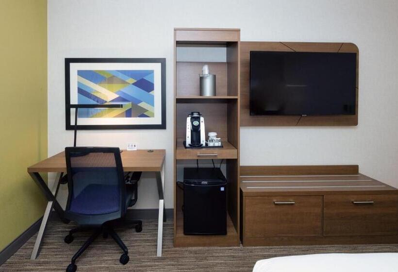 장애인을 위한 킹사이즈 침대 스탠다드 룸, Holiday Inn Express Boston Saugus, An Ihg