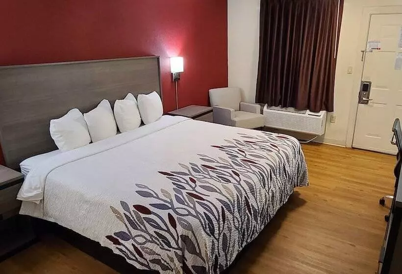 Deluxe-huone, Red Roof Inn & Suites Cornelius   Lake Norman