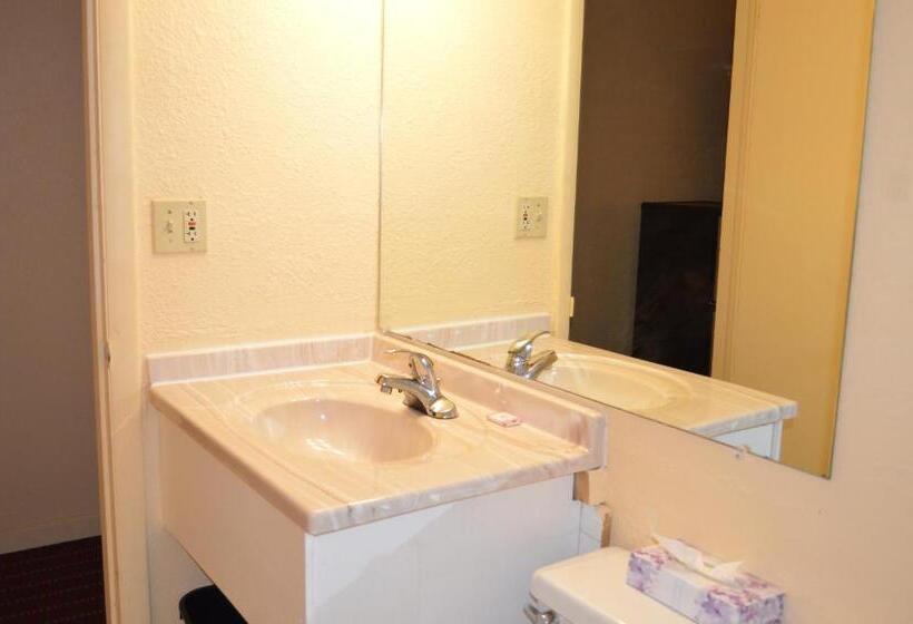 غرفة قياسية فردية, Travelers Inn