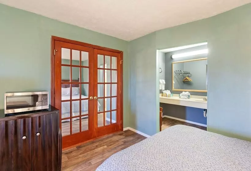 デラックスルーム, Williamsburg Suites