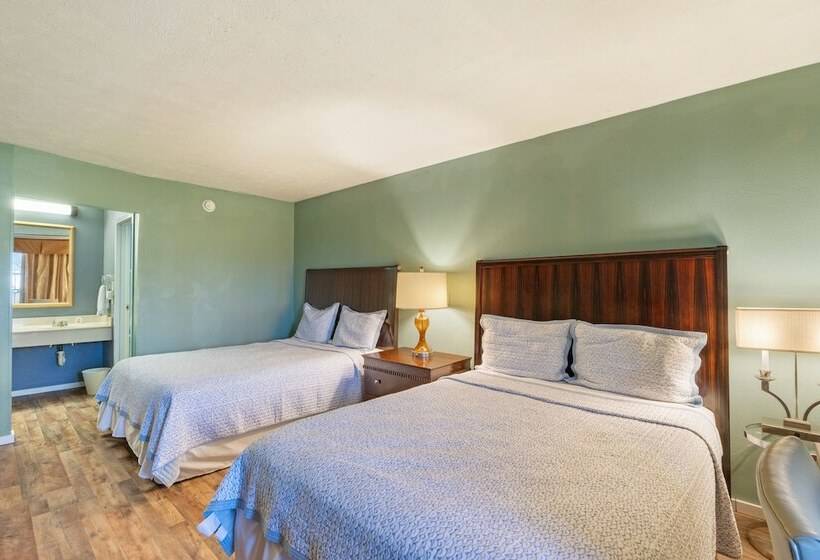 Номер Deluxe, Williamsburg Suites