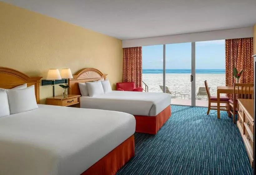 クイーンベッドのデラックスルーム, Dolphin Beach Resort