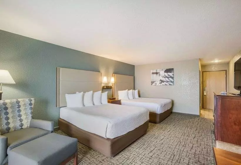 ２ダブルベッドのスタンダードルーム, Best Western Harbour Pointe Lakefront