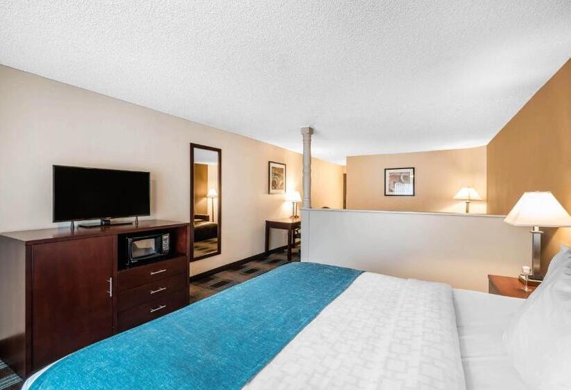 キングサイズベッドのデラックススイート, Oasis Inn Tacoma