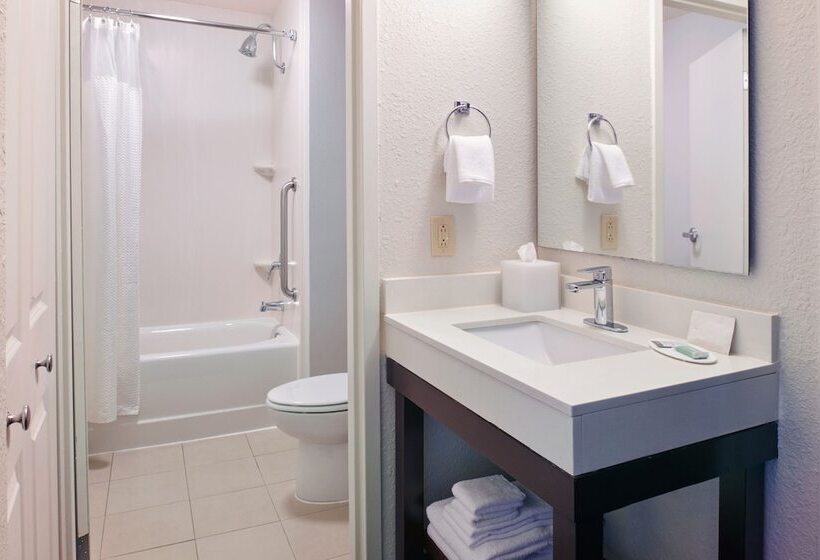 스탠다드 룸 더블 침대 2개, Courtyard Columbus Downtown