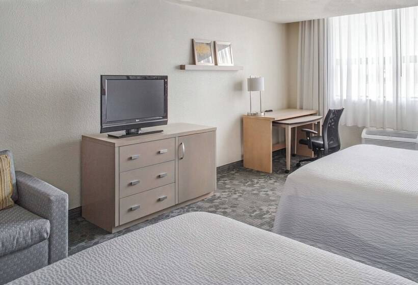 스탠다드 룸 더블 침대 2개, Courtyard Columbus Downtown