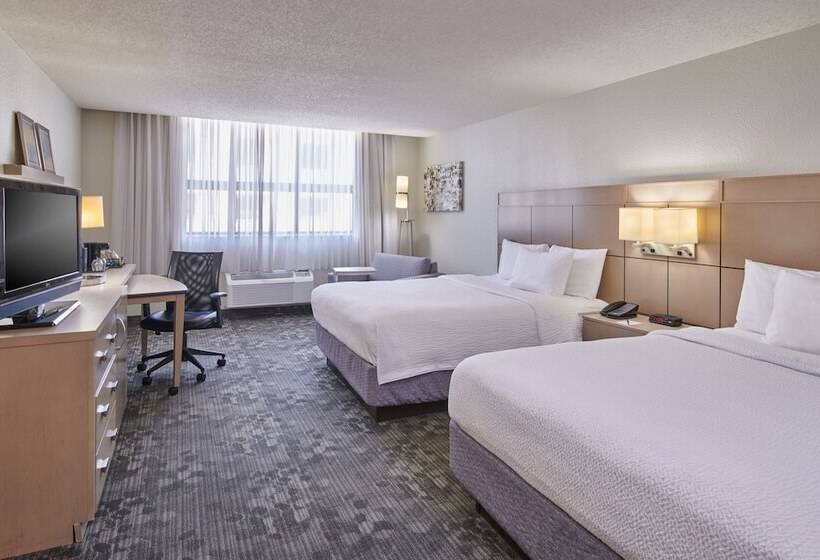 스탠다드 룸 더블 침대 2개, Courtyard Columbus Downtown