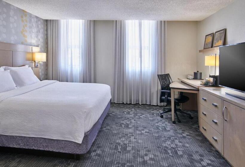 스탠다드 룸 킹사이즈 침대, Courtyard Columbus Downtown