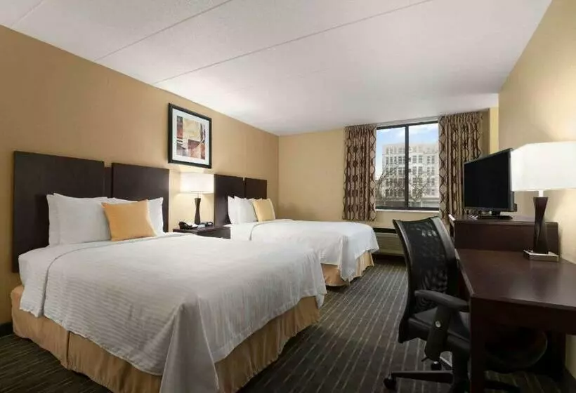 اتاق استاندارد با 2 تخت دوبل, Days Hotel By Wyndham University Ave Se