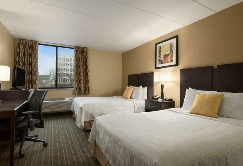 스탠다드 룸 더블 침대 2개, Days Hotel By Wyndham University Ave Se