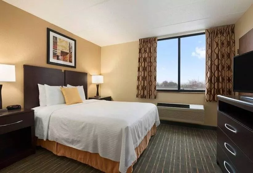 اتاق کلاس بیزنس, Days Hotel By Wyndham University Ave Se