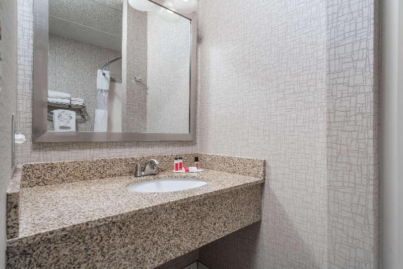 StandaardKamer, Days Hotel By Wyndham University Ave Se