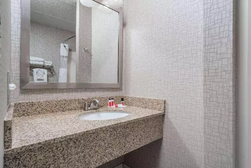 اتاق استاندارد, Days Hotel By Wyndham University Ave Se