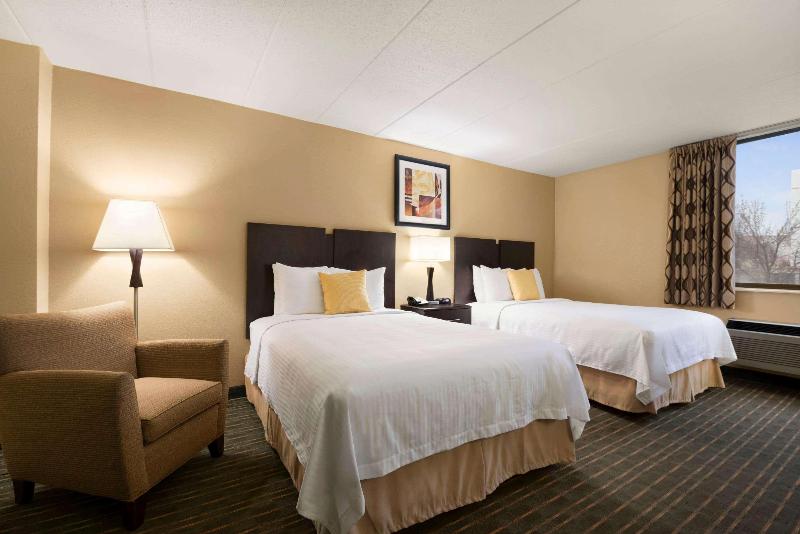 Deluxe Kamer, Days Hotel By Wyndham University Ave Se