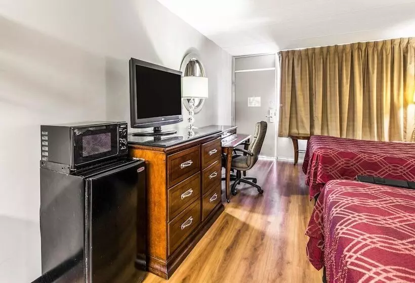 اتاق استاندارد با 2 تخت دوبل, Econo Lodge North