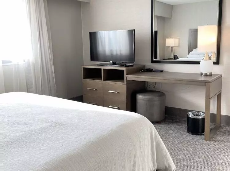 سوئیت برای معلولان, Embassy Suites By Hilton Chicago Schaumburg Woodfield
