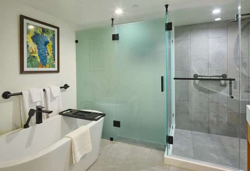 이그제큐티브 룸 킹사이즈 침대, Embassy Suites By Hilton Napa Valley