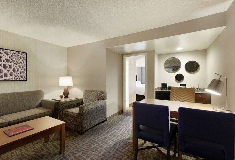 غرفه قياسيه سريرين مزدوجين, Embassy Suites By Hilton Santa Ana Orange County Airport