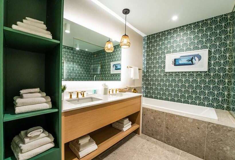 غرفة قياسية سرير كينج, Embassy Suites By Hilton Santa Ana Orange County Airport