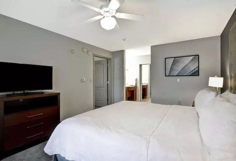 اتاق استاندارد, Embassy Suites Corpus Christi