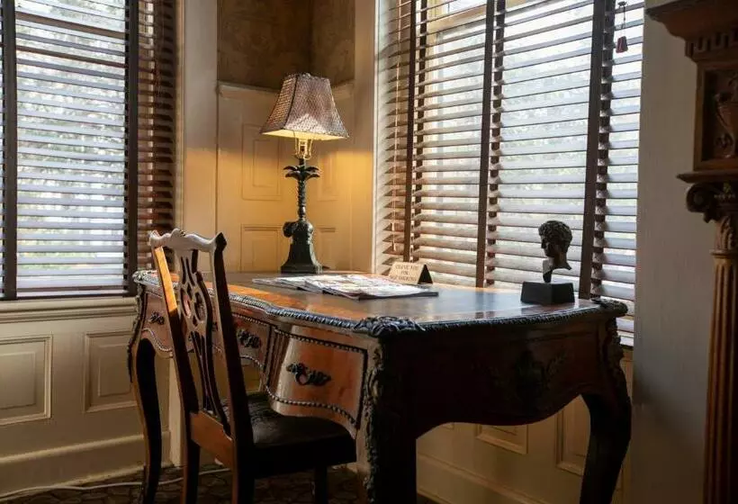 اتاق استاندارد با تخت بزرگ, Foley House Inn