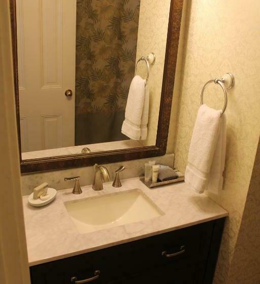 غرفة قياسية سرير كينج, Foley House Inn