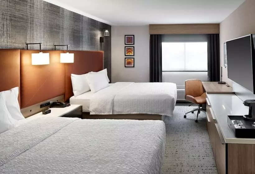 اتاق استاندارد با 2 تخت دوبل, Hampton Inn Newark Airport