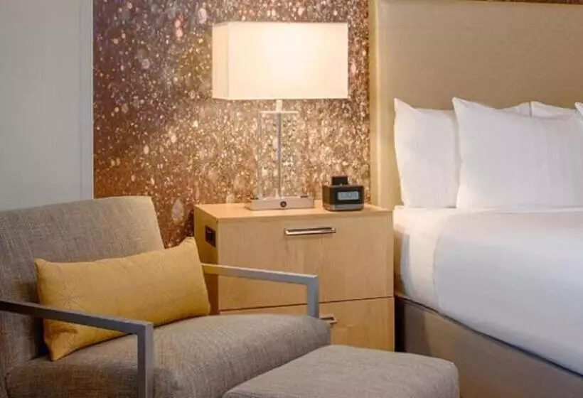 سوییت اجرایی, Hyatt Regency Santa Clara