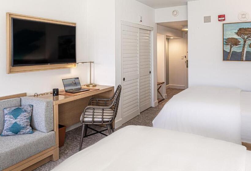 غرفة قياسية رباعية, Portola Hotel & Spa